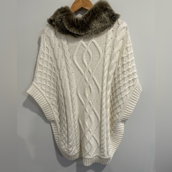 Talbots Faux Fur Collar Cableknit Poncho - Picture 3 of 7